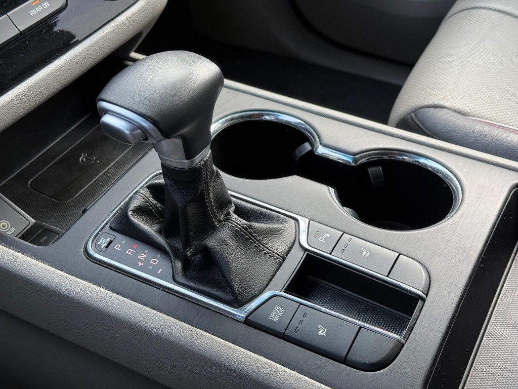 Kia Sedona Vehicle Full-screen Gallery Image 20