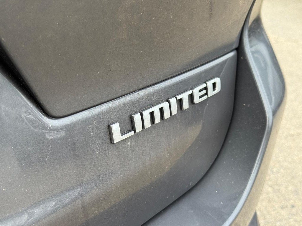 Jeep Grand Cherokee L Vehicle Full-screen Gallery Image 07