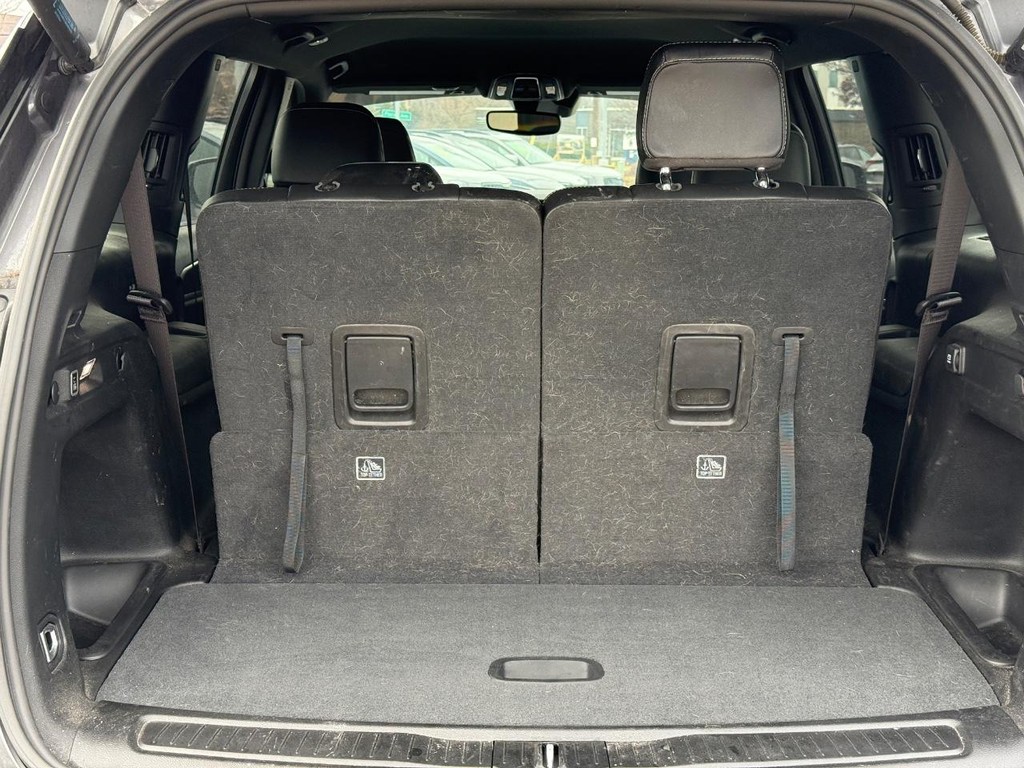 Jeep Grand Cherokee L Vehicle Full-screen Gallery Image 08