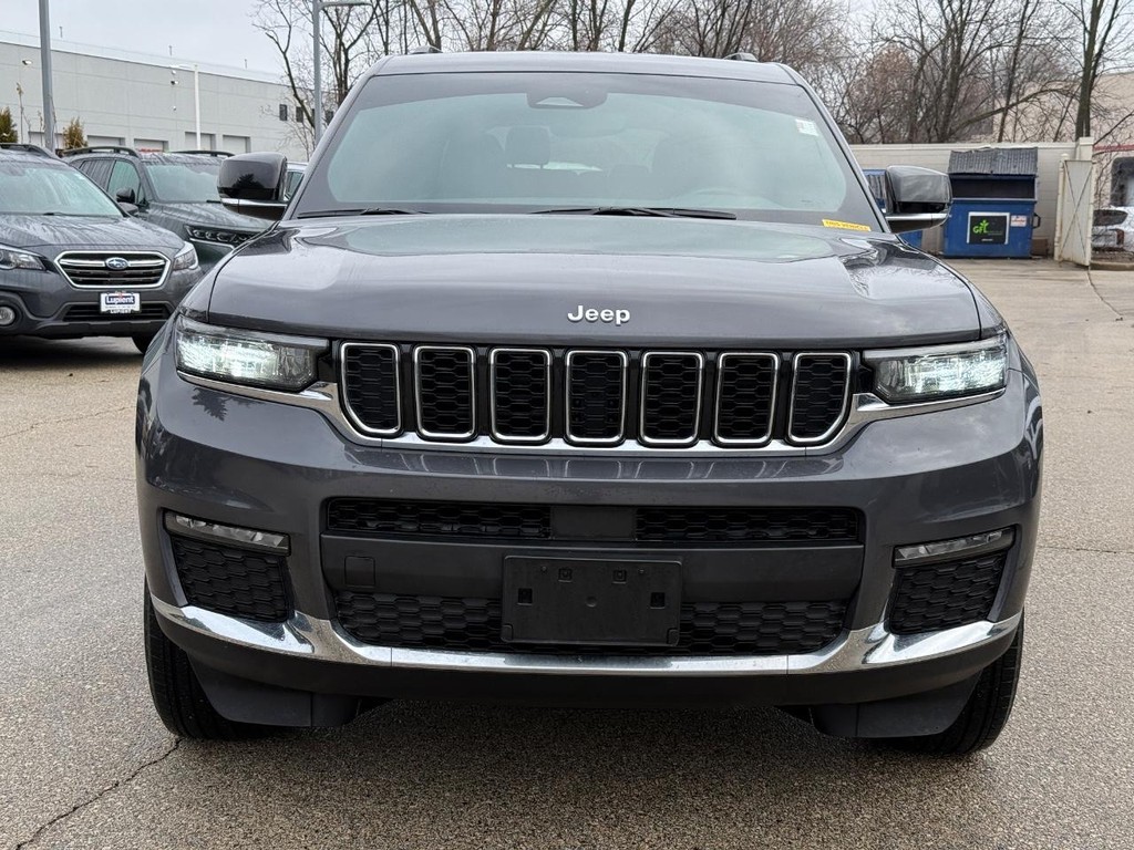 Jeep Grand Cherokee L Vehicle Full-screen Gallery Image 10