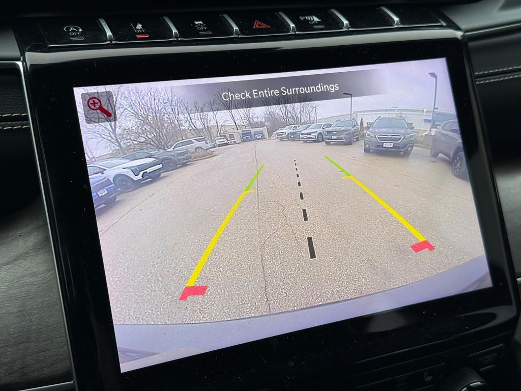 Jeep Grand Cherokee L Vehicle Full-screen Gallery Image 21