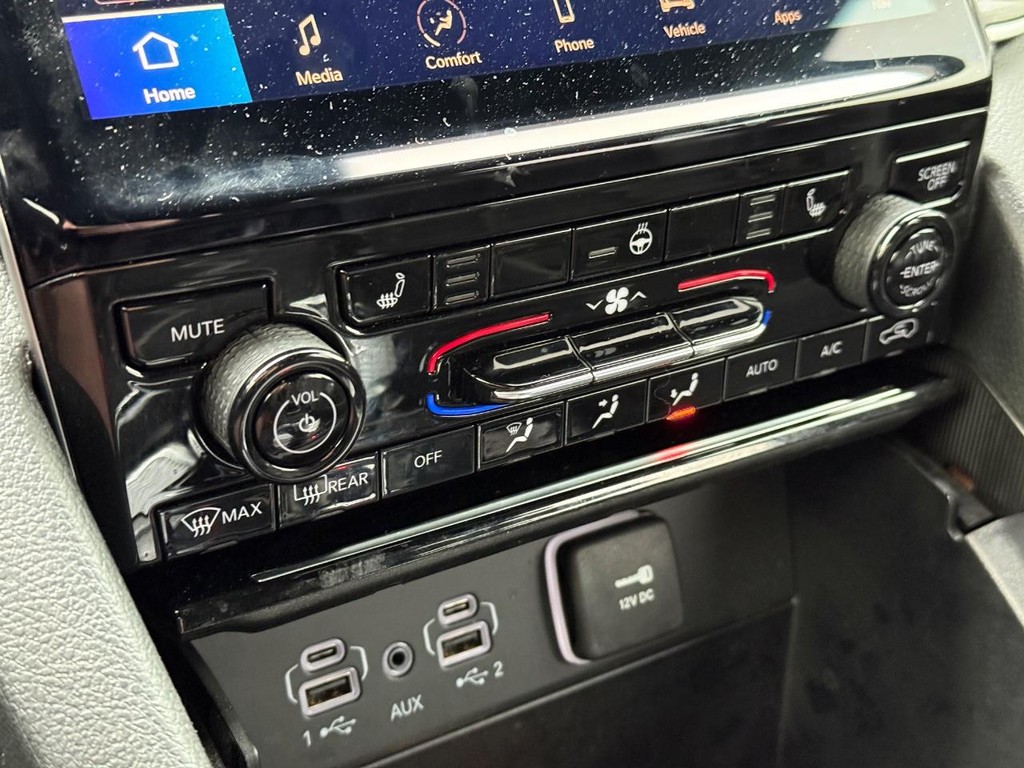 Jeep Grand Cherokee L Vehicle Full-screen Gallery Image 22