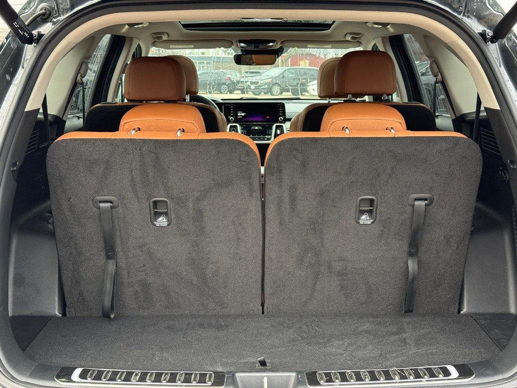 Kia Sorento Vehicle Full-screen Gallery Image 07