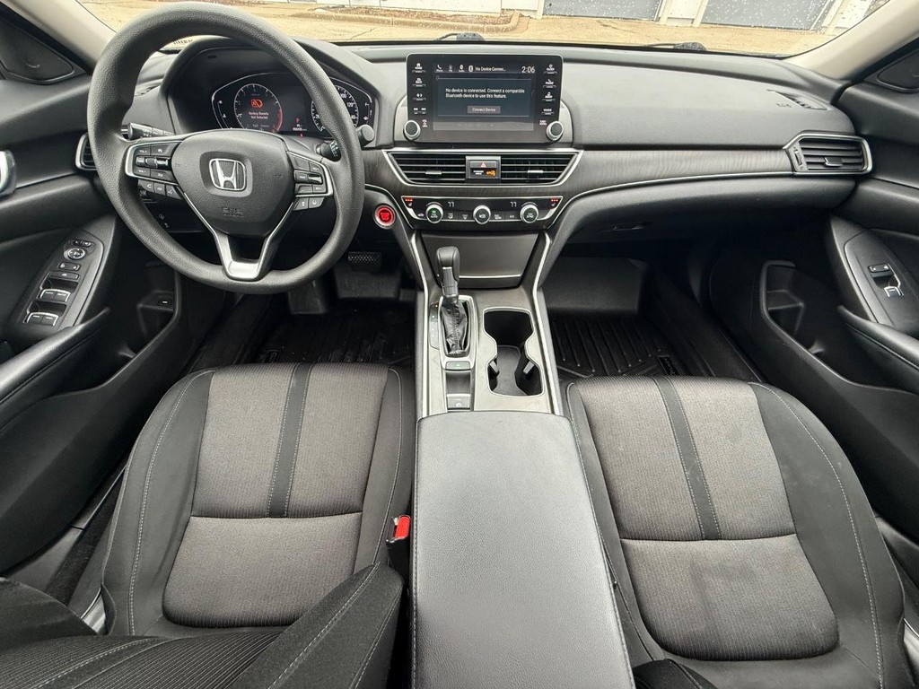 Honda Accord Sedan Vehicle Full-screen Gallery Image 12