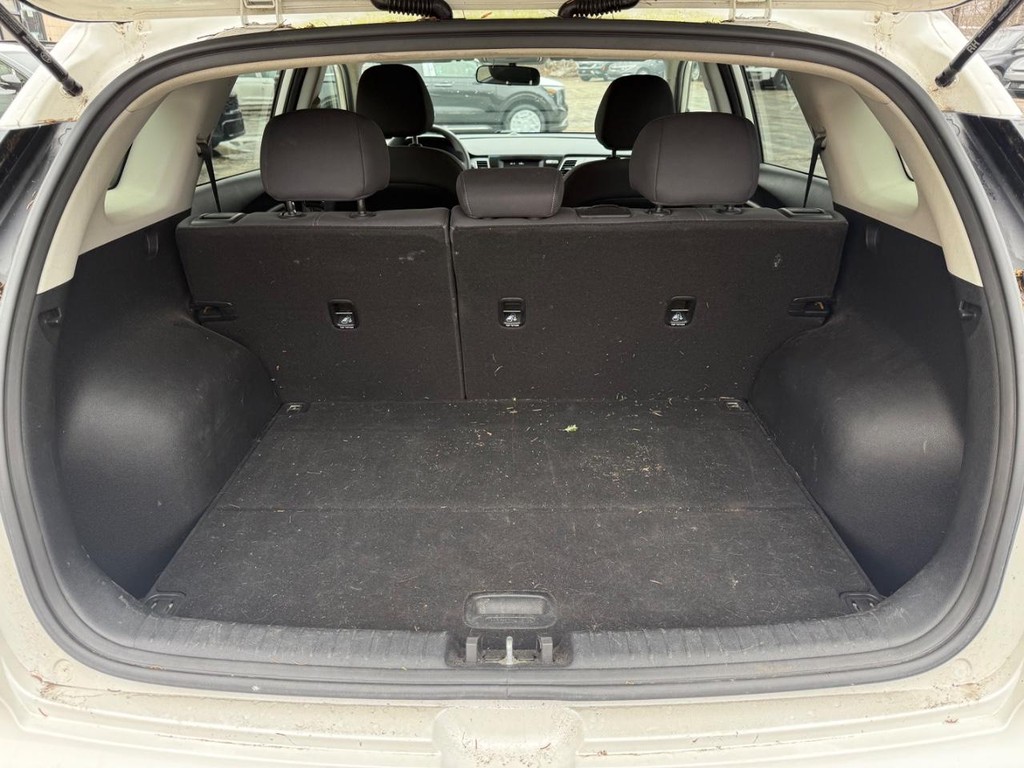 Kia Niro Vehicle Full-screen Gallery Image 05