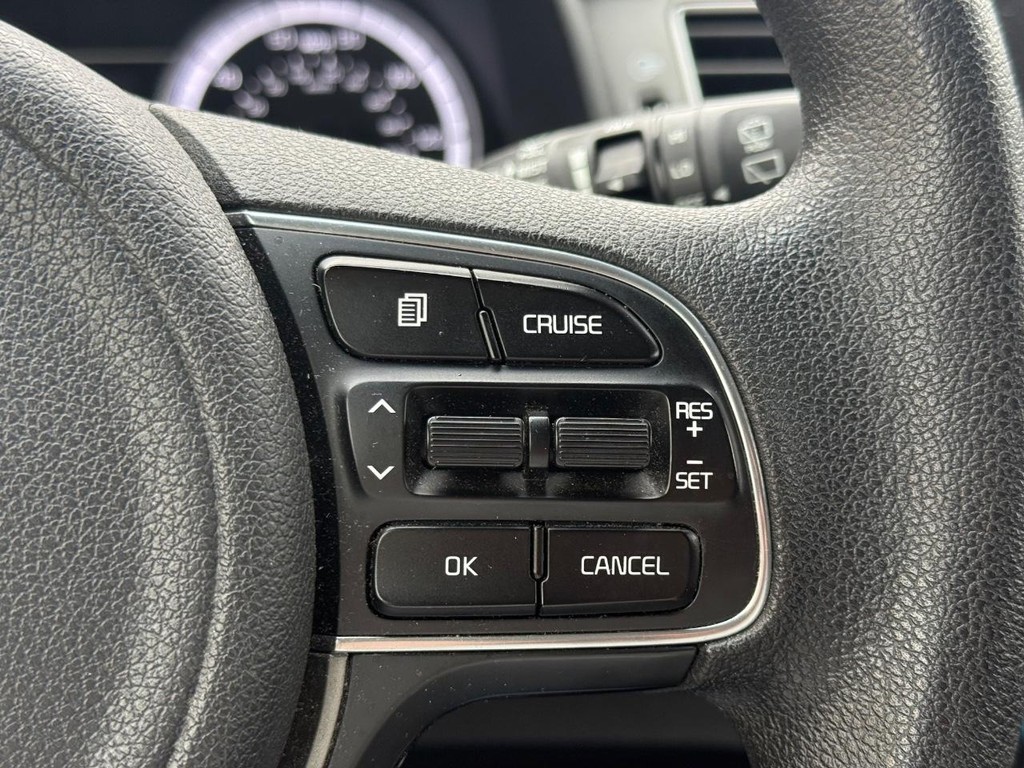 Kia Niro Vehicle Full-screen Gallery Image 14