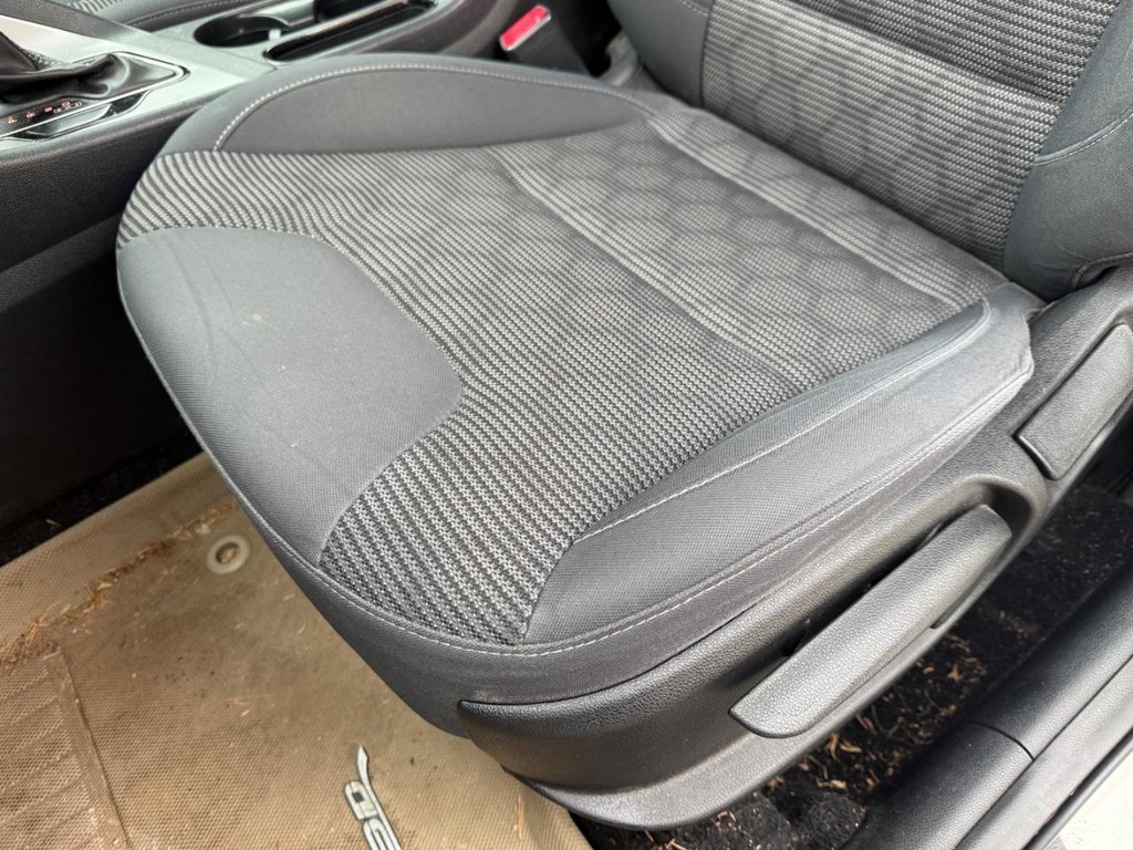 Kia Niro Vehicle Full-screen Gallery Image 21