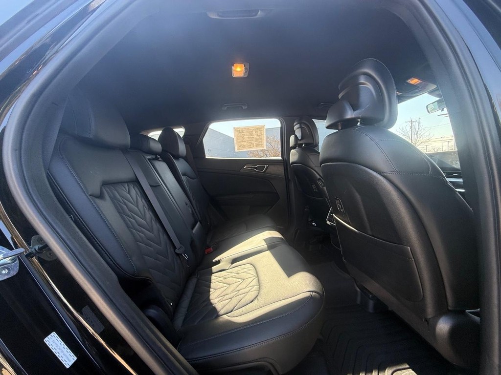 Kia Sportage Vehicle Full-screen Gallery Image 11