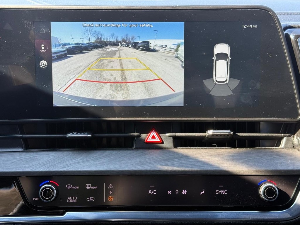 Kia Sportage Vehicle Full-screen Gallery Image 17