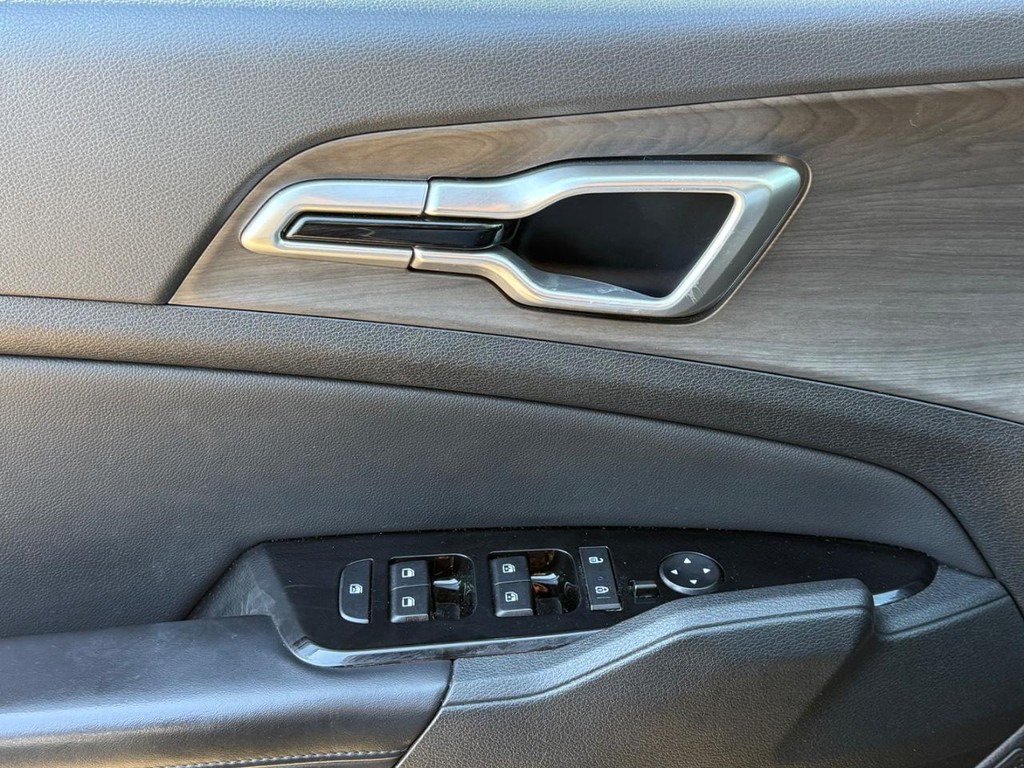 Kia Sportage Vehicle Full-screen Gallery Image 23