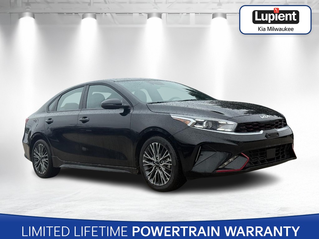 Kia Forte Vehicle Full-screen Gallery Image 01