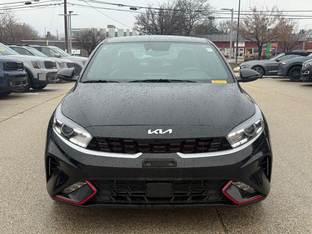 Kia Forte Vehicle Full-screen Gallery Image 08