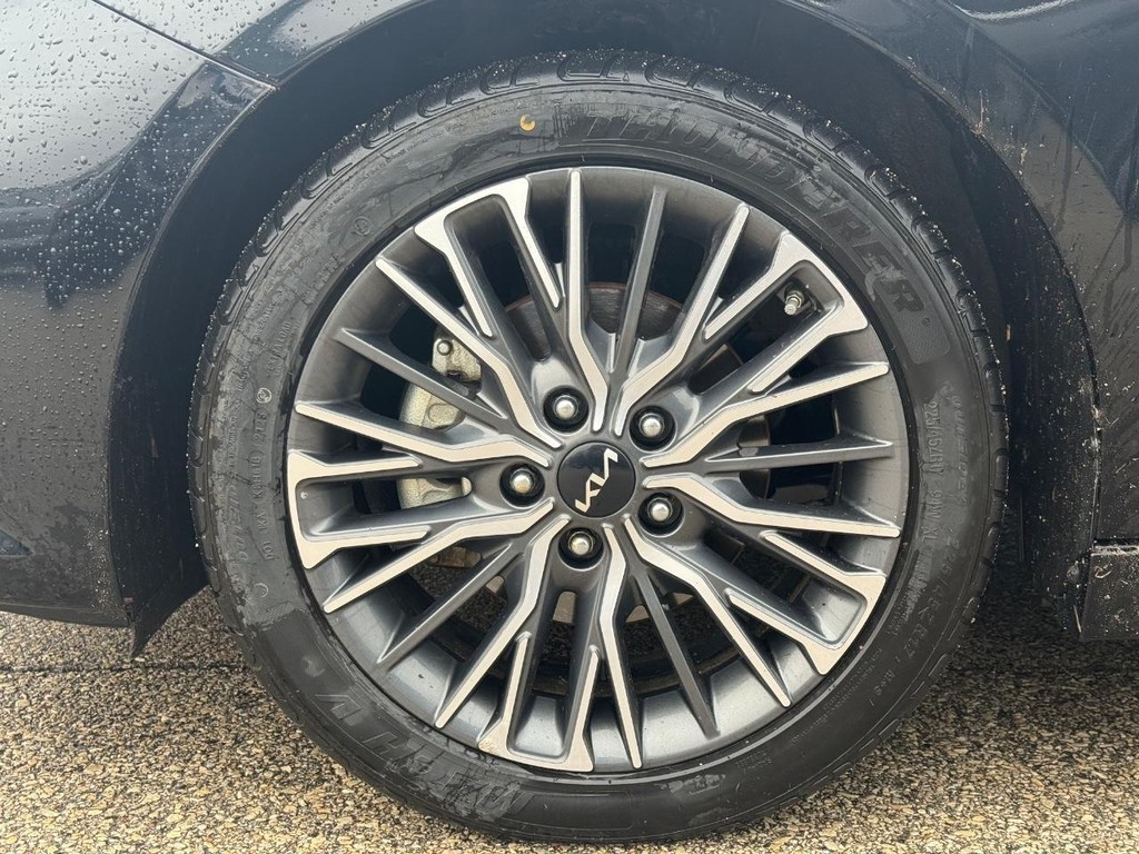 Kia Forte Vehicle Full-screen Gallery Image 09