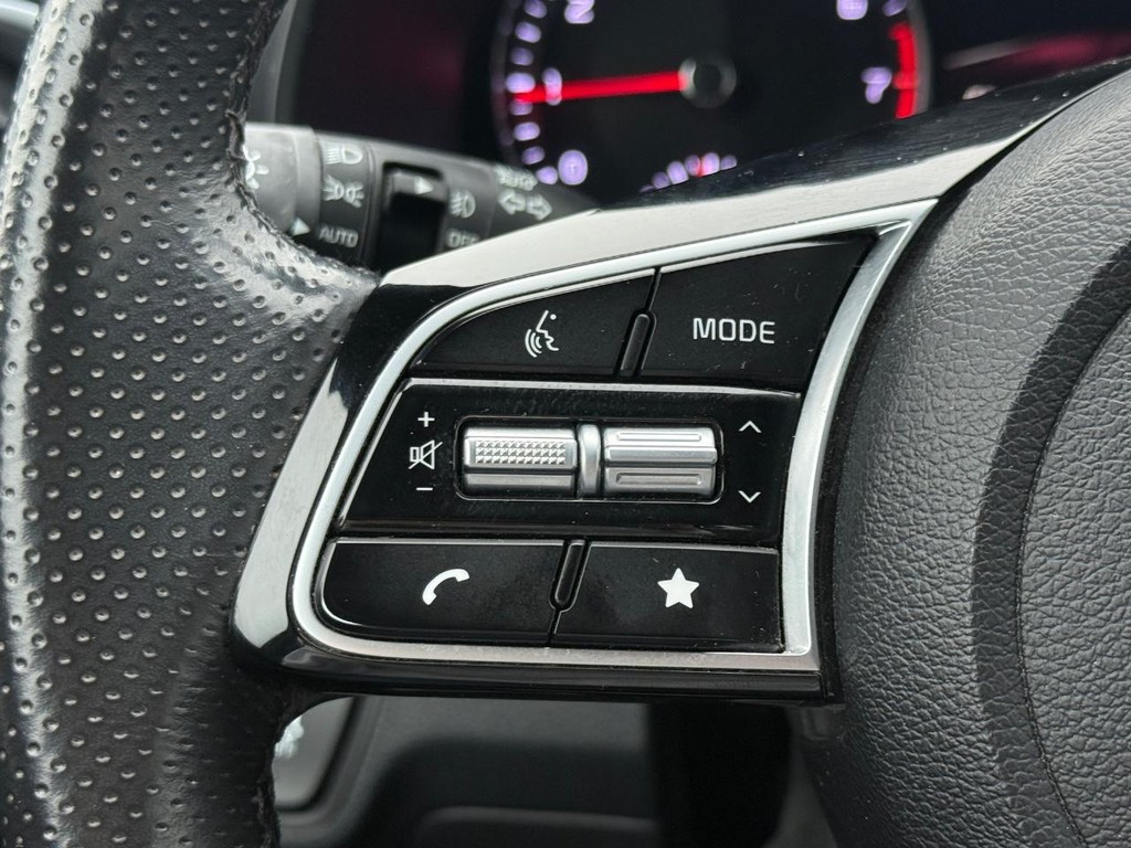 Kia Forte Vehicle Full-screen Gallery Image 13