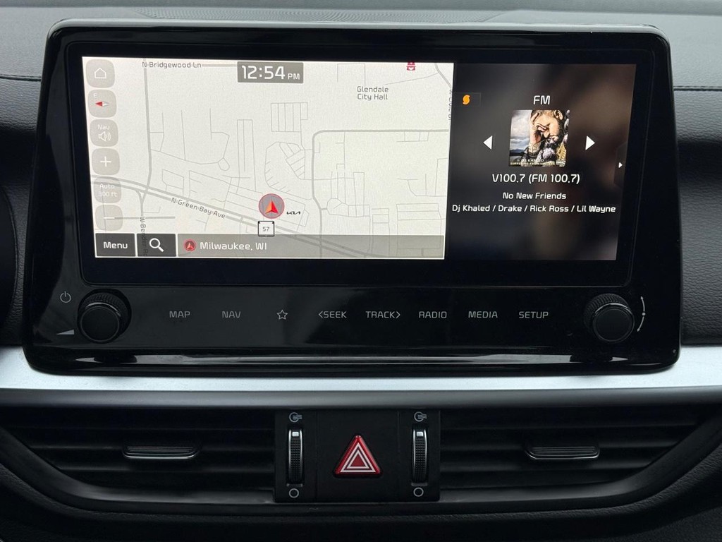 Kia Forte Vehicle Full-screen Gallery Image 15