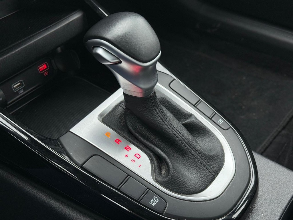 Kia Forte Vehicle Full-screen Gallery Image 17