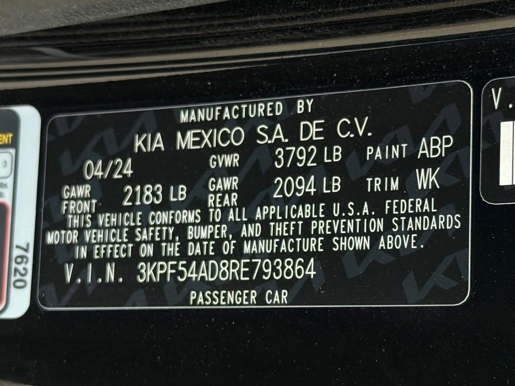 Kia Forte Vehicle Full-screen Gallery Image 22