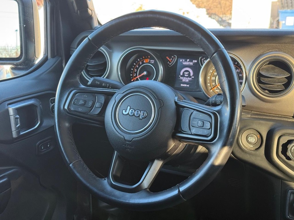 Jeep Wrangler Unlimited Vehicle Full-screen Gallery Image 13