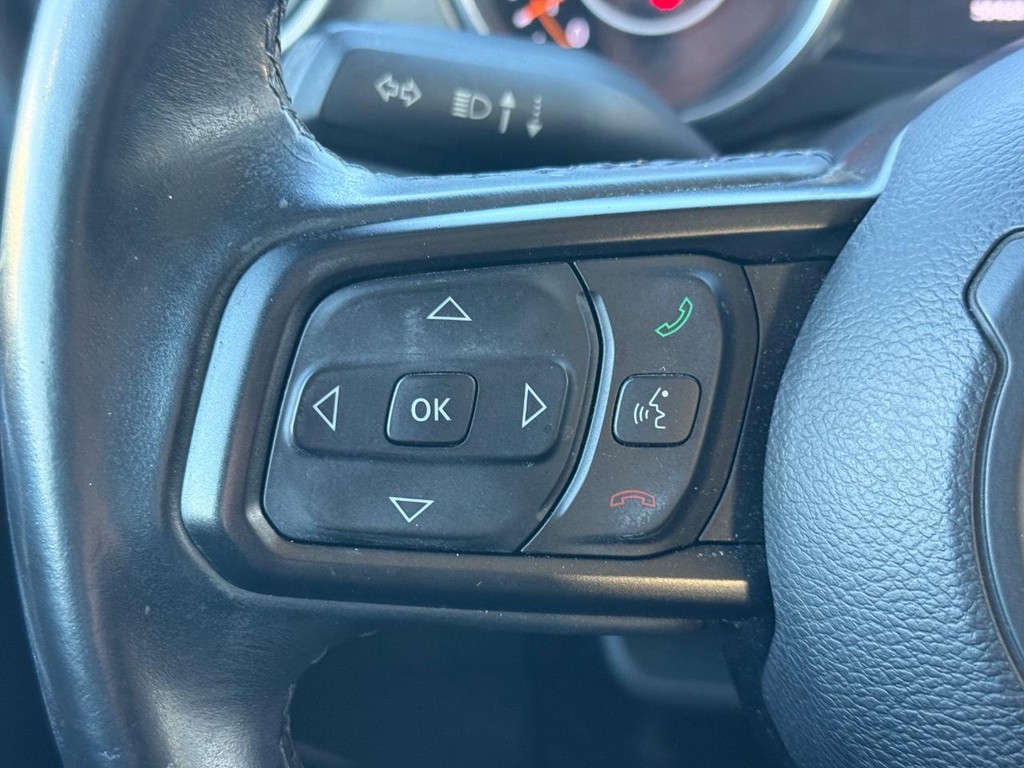 Jeep Wrangler Unlimited Vehicle Full-screen Gallery Image 14