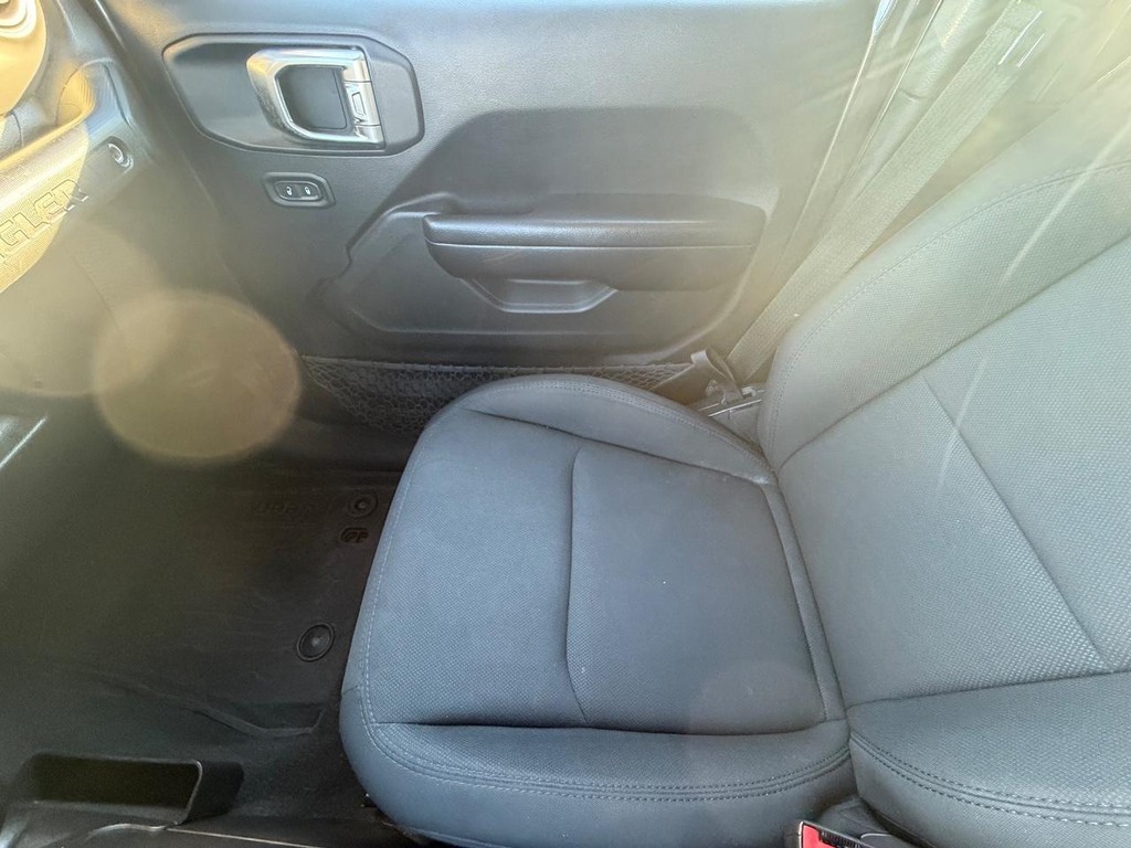 Jeep Wrangler Unlimited Vehicle Full-screen Gallery Image 20