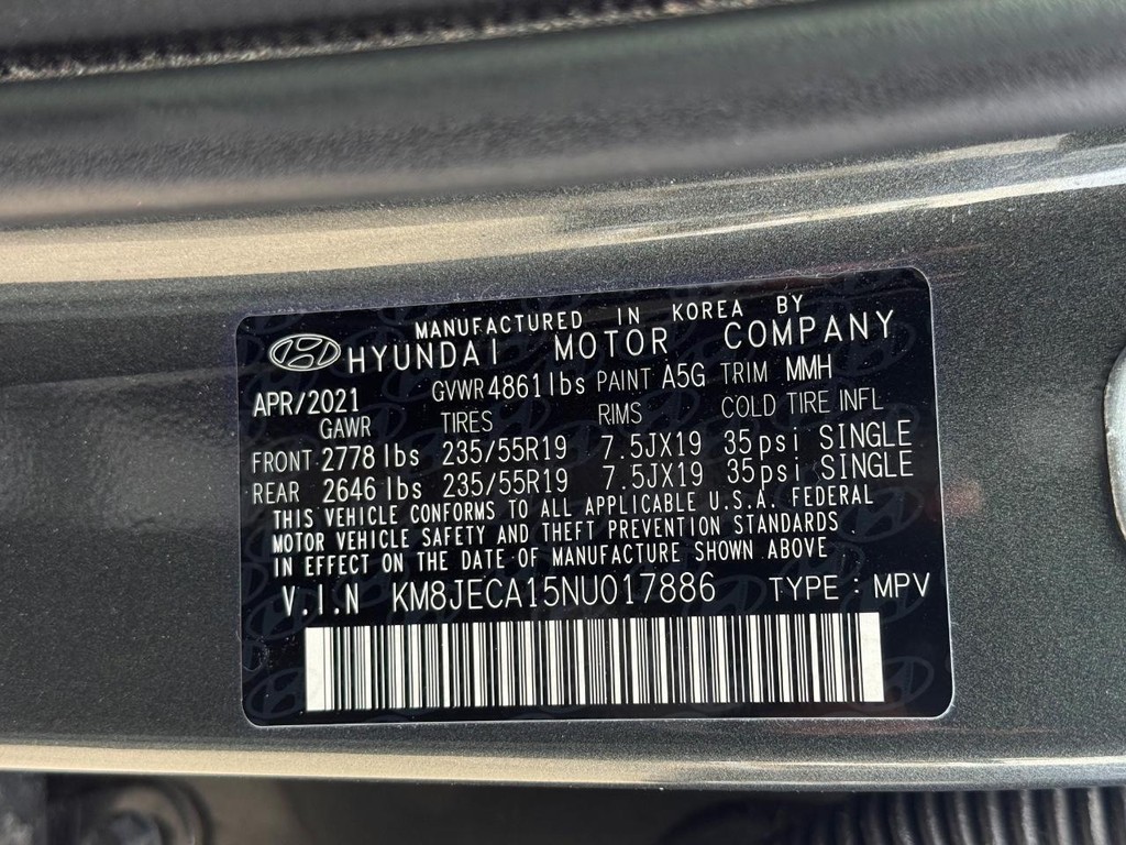 Hyundai Tucson Hybrid Vehicle Full-screen Gallery Image 27