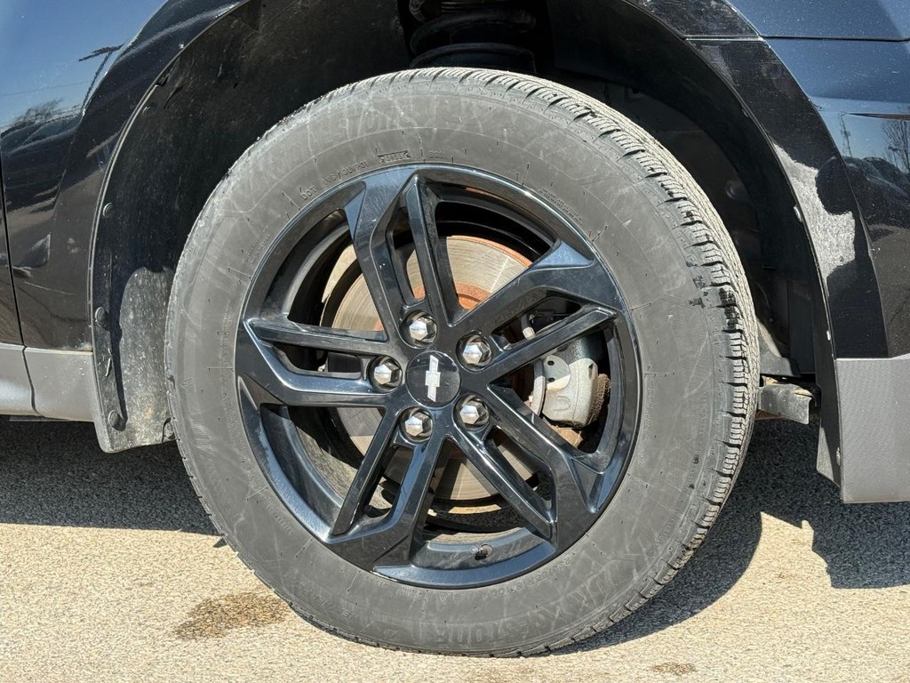 Chevrolet Equinox Vehicle Full-screen Gallery Image 09