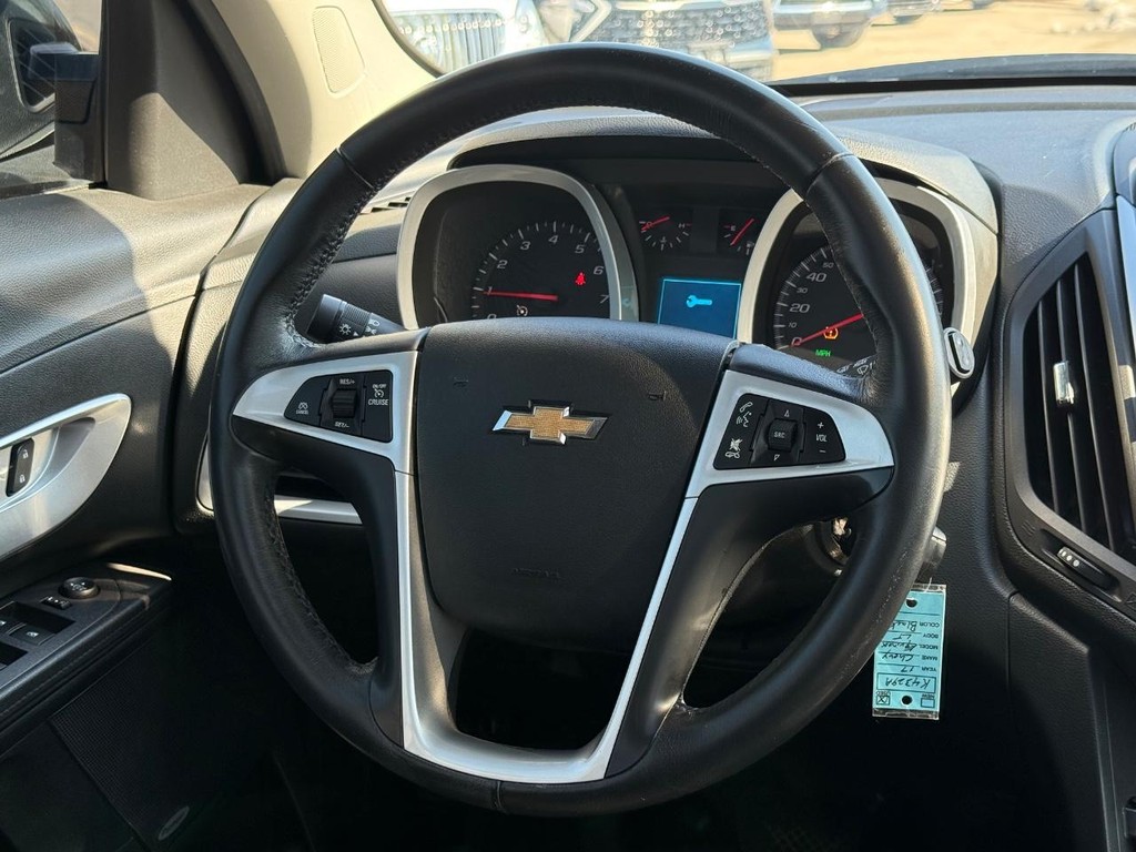 Chevrolet Equinox Vehicle Full-screen Gallery Image 14
