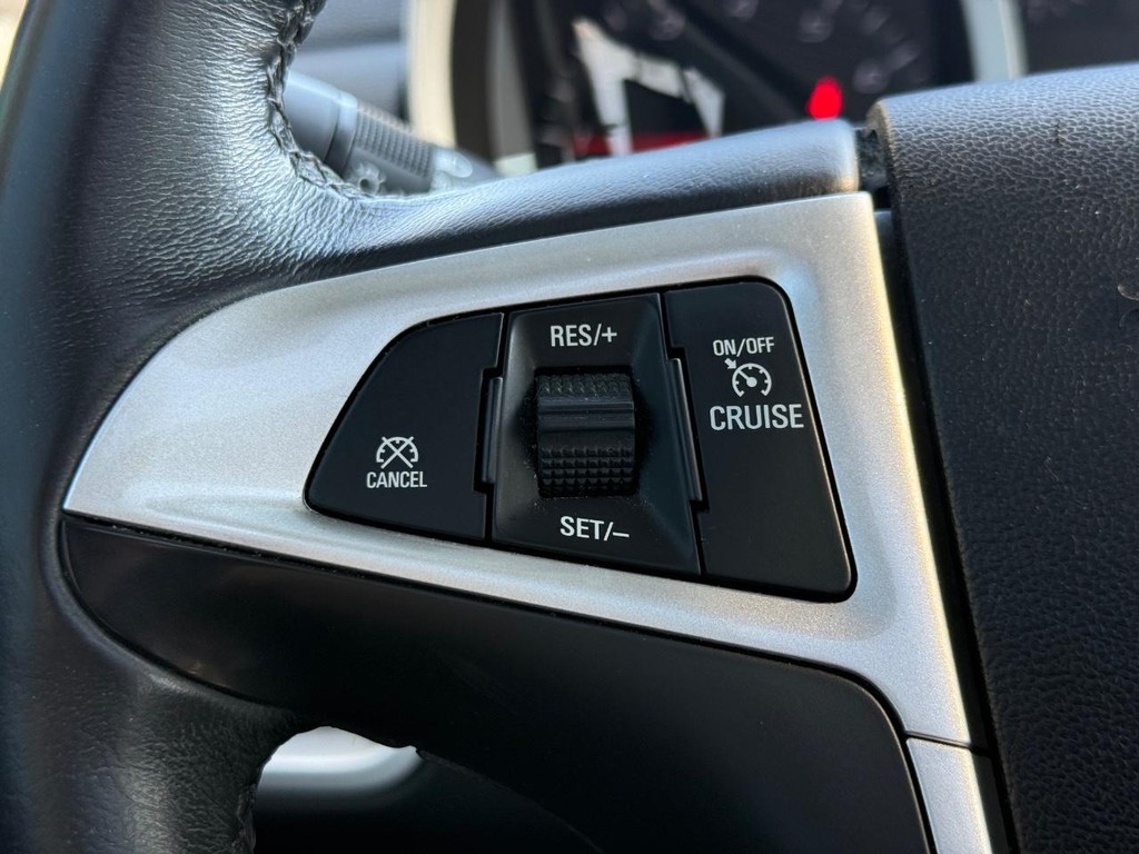 Chevrolet Equinox Vehicle Full-screen Gallery Image 15