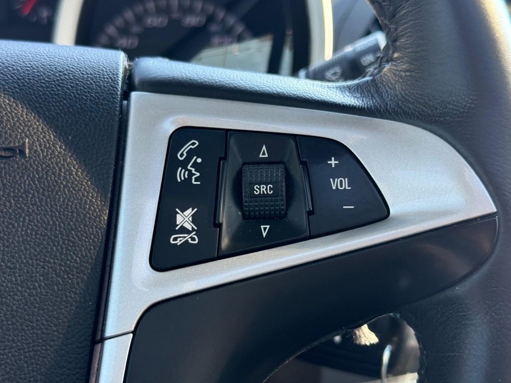 Chevrolet Equinox Vehicle Full-screen Gallery Image 16