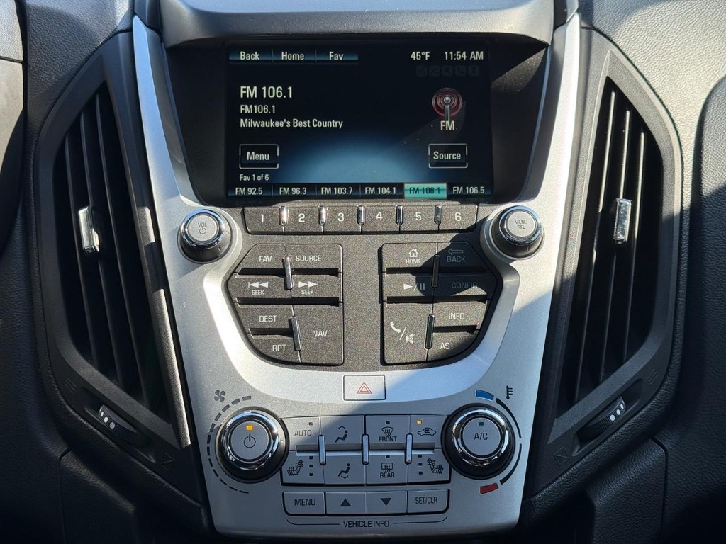 Chevrolet Equinox Vehicle Full-screen Gallery Image 17