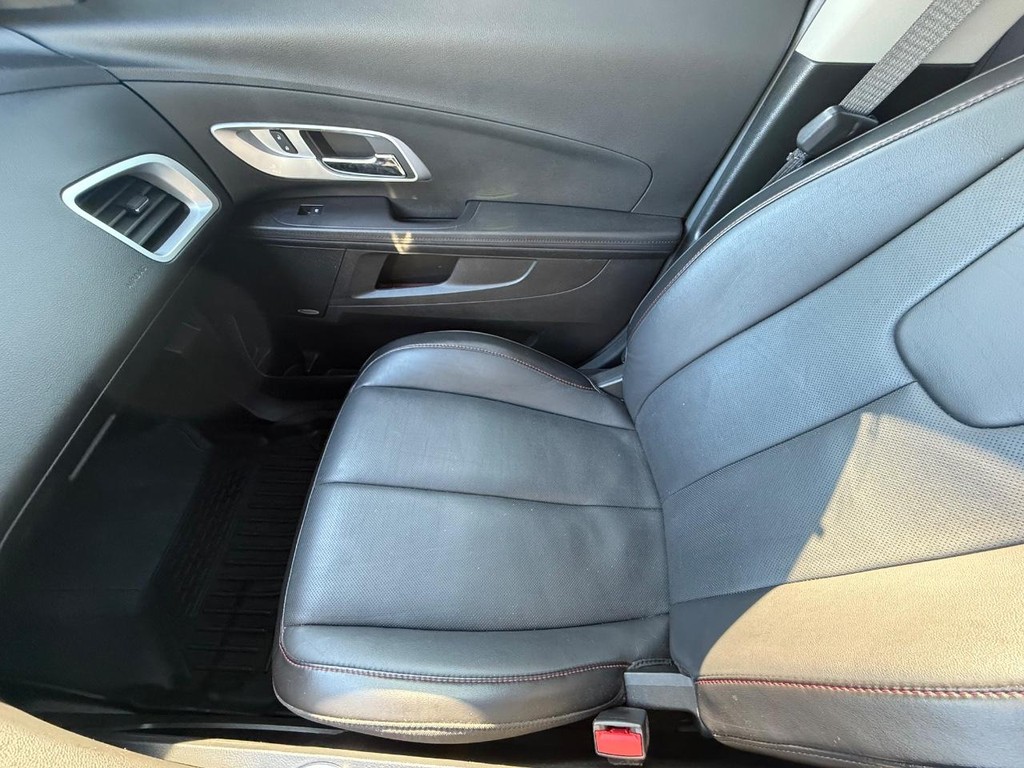 Chevrolet Equinox Vehicle Full-screen Gallery Image 20