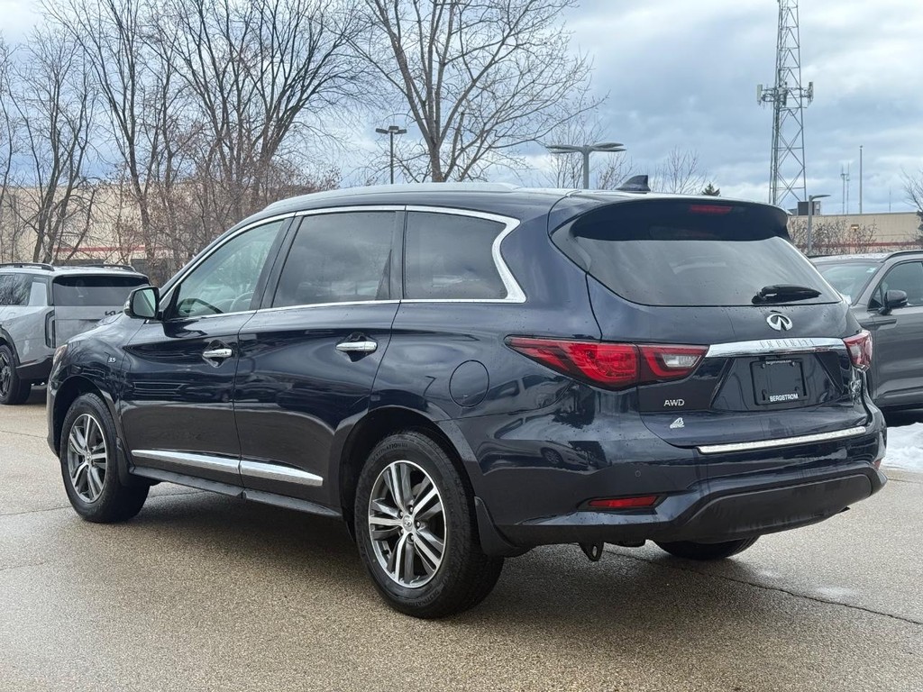 INFINITI QX60 Vehicle Full-screen Gallery Image 06