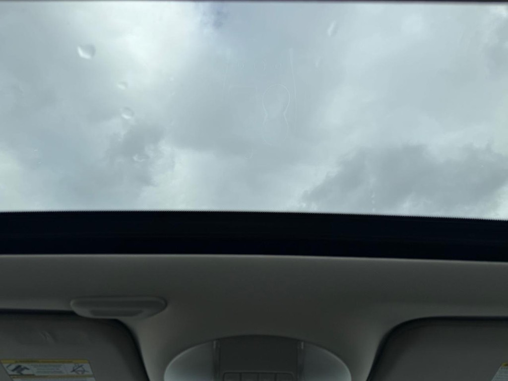 INFINITI QX60 Vehicle Full-screen Gallery Image 14