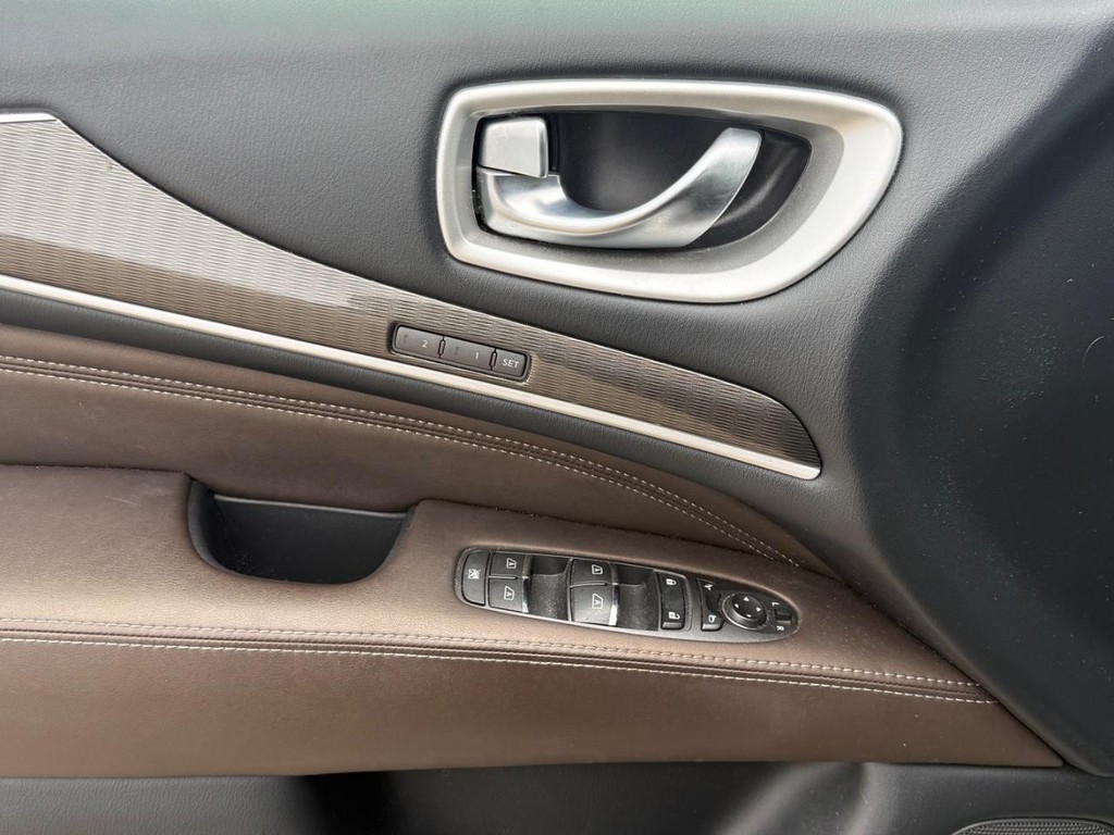 INFINITI QX60 Vehicle Full-screen Gallery Image 26