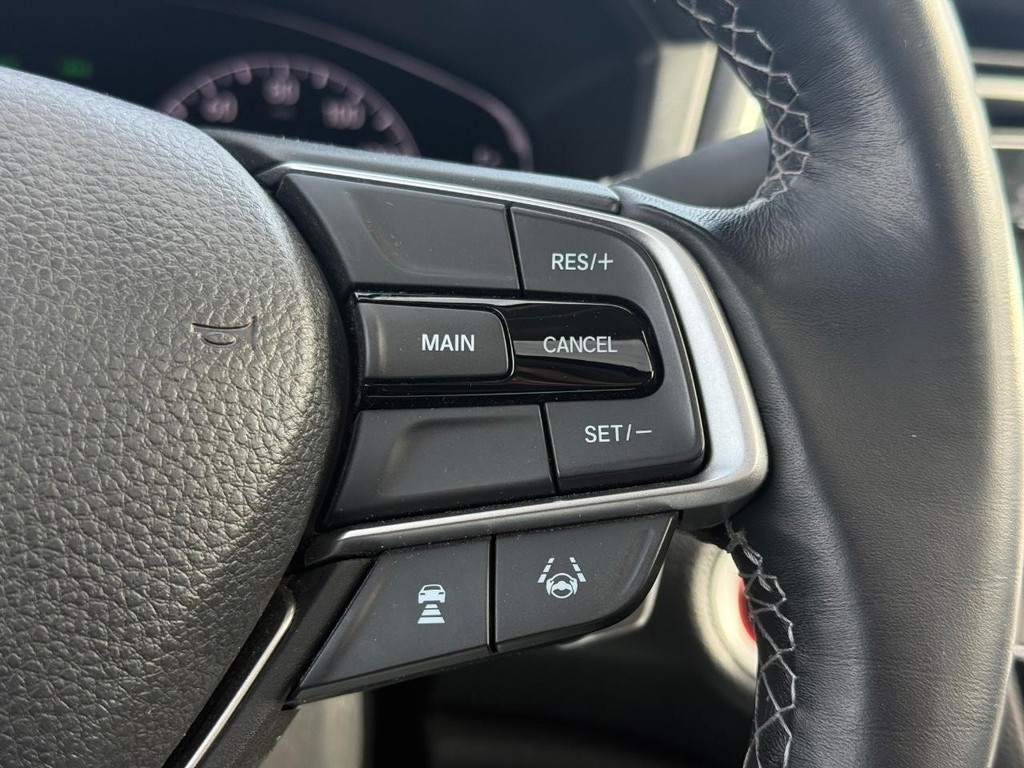 Honda Insight Vehicle Full-screen Gallery Image 16