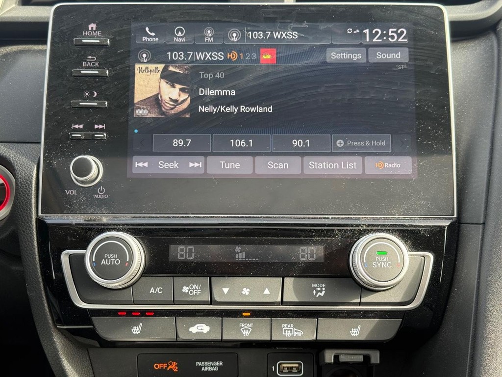 Honda Insight Vehicle Full-screen Gallery Image 19