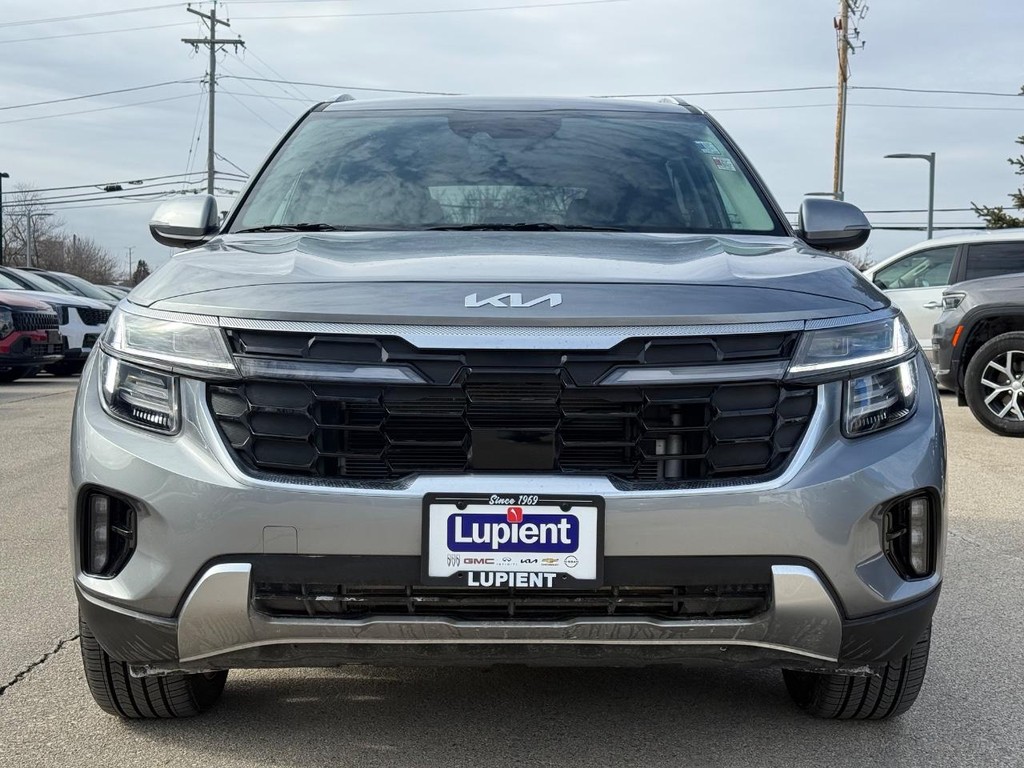 Kia Seltos Vehicle Full-screen Gallery Image 08