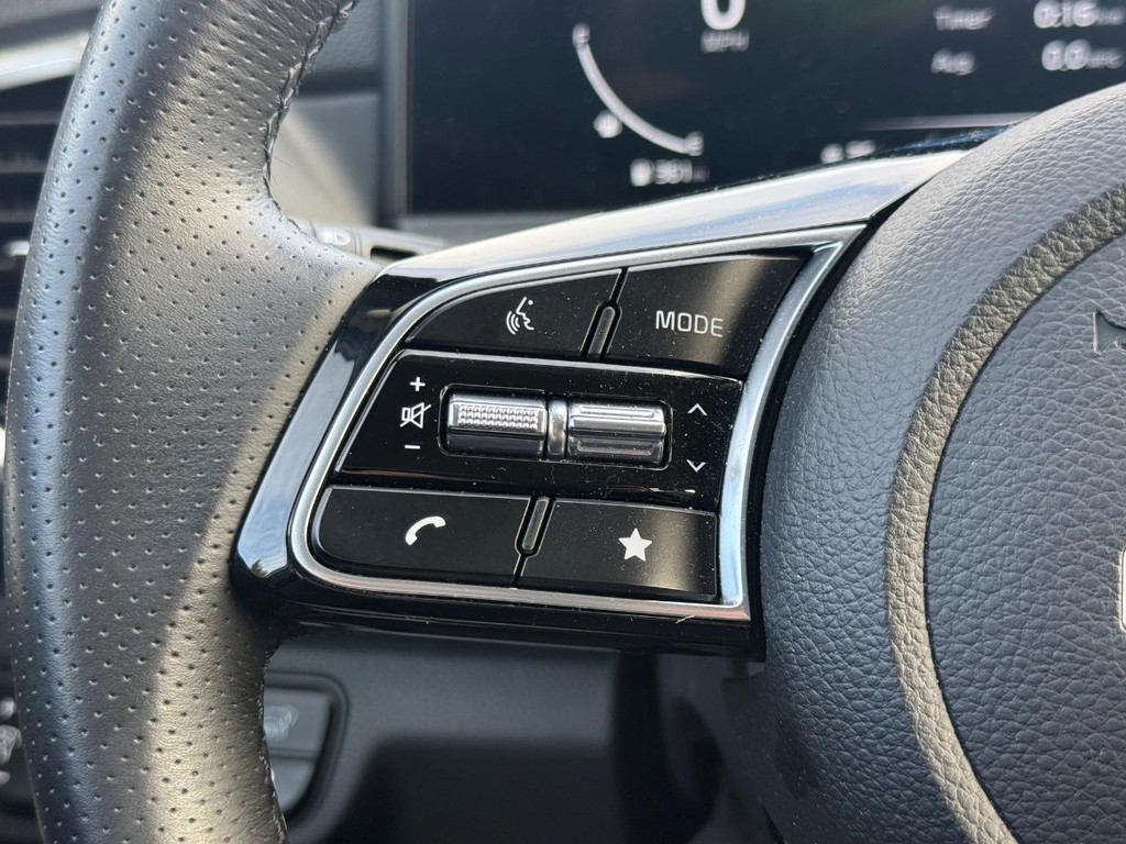 Kia Seltos Vehicle Full-screen Gallery Image 14