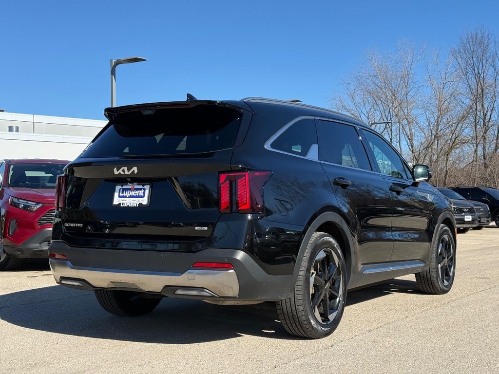 Kia Sorento Hybrid Vehicle Full-screen Gallery Image 03