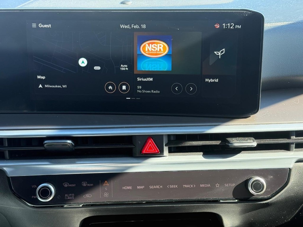 Kia Sorento Hybrid Vehicle Full-screen Gallery Image 19