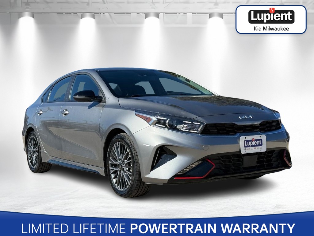 Kia Forte Vehicle Full-screen Gallery Image 01