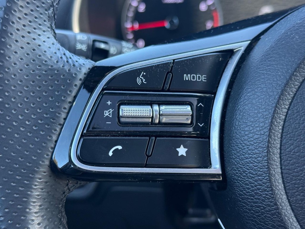 Kia Forte Vehicle Full-screen Gallery Image 15