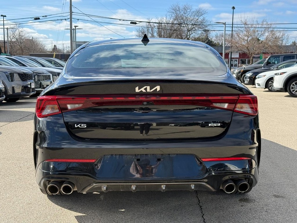 Kia K5 Vehicle Full-screen Gallery Image 04