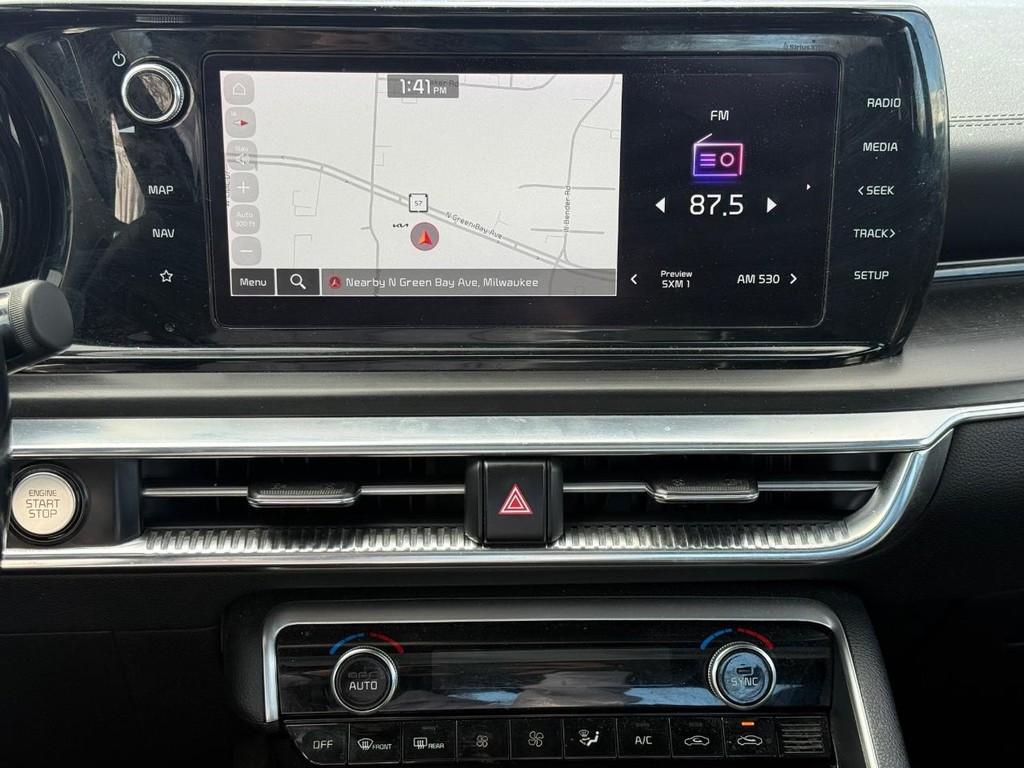 Kia K5 Vehicle Full-screen Gallery Image 17