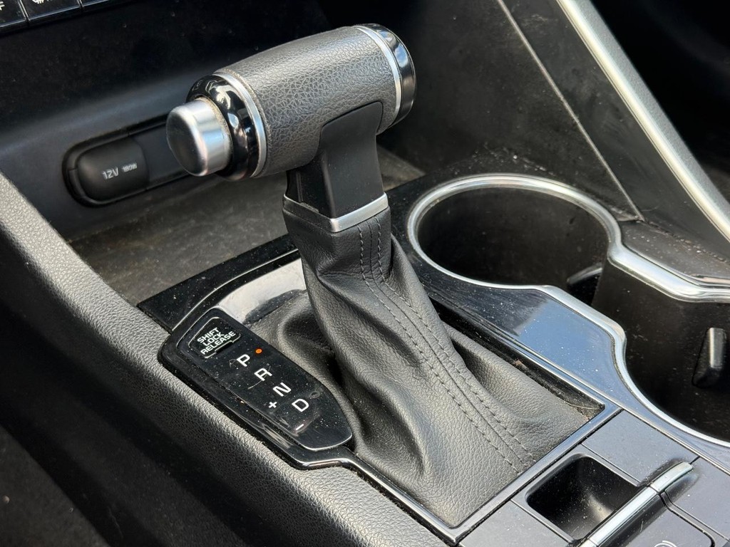 Kia K5 Vehicle Full-screen Gallery Image 19