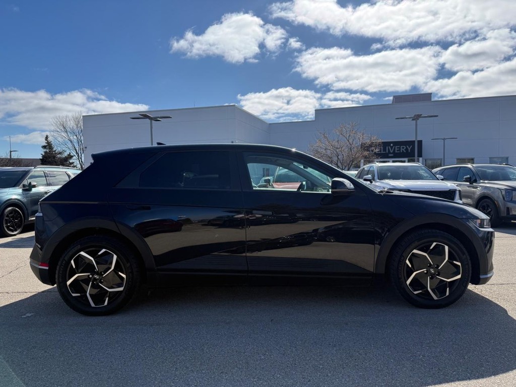 Hyundai IONIQ 5 Vehicle Full-screen Gallery Image 02