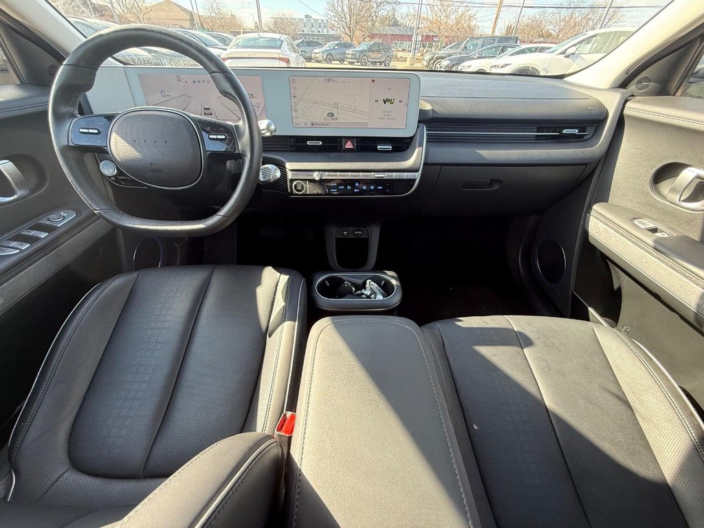Hyundai IONIQ 5 Vehicle Full-screen Gallery Image 12