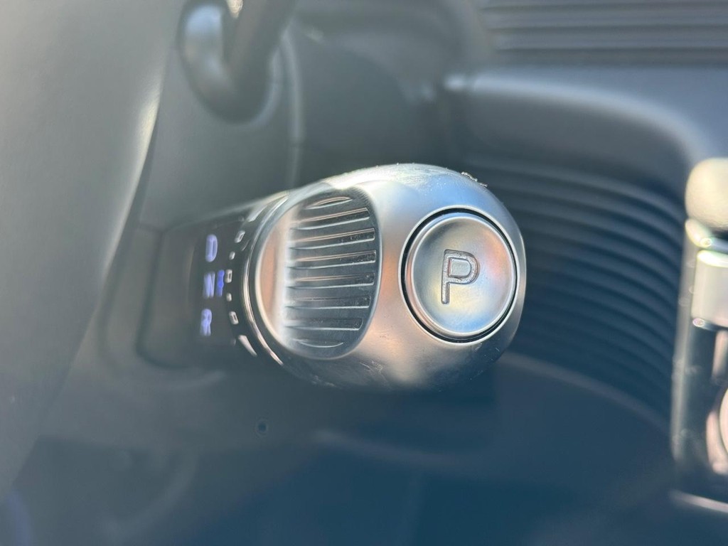 Hyundai IONIQ 5 Vehicle Full-screen Gallery Image 18