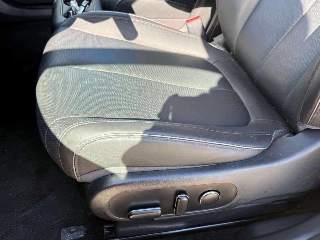 Hyundai IONIQ 5 Vehicle Full-screen Gallery Image 23