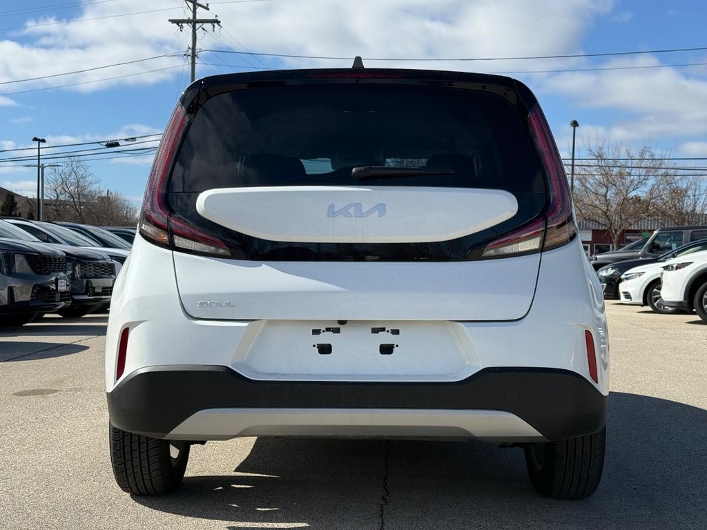 Kia Soul Vehicle Full-screen Gallery Image 04